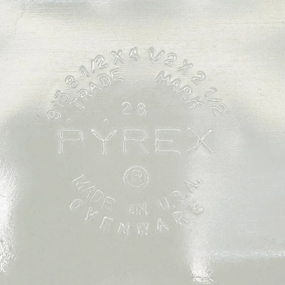 VINTAGE PYREX 913 Loaf Pan • Butterfly gold, white • 8.5